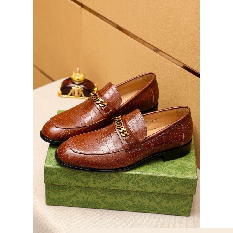 G*u*i leather shoes